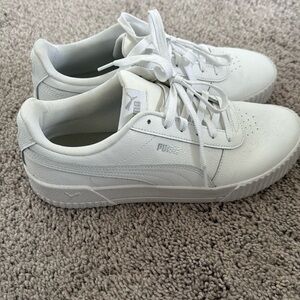Women’s Puma Sneakers - 10